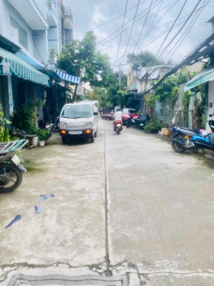 Nhà bán Bình Tân - Đường số 9 - 60m² giá 5.4 tỷ - Kinh doanh sầm uất!