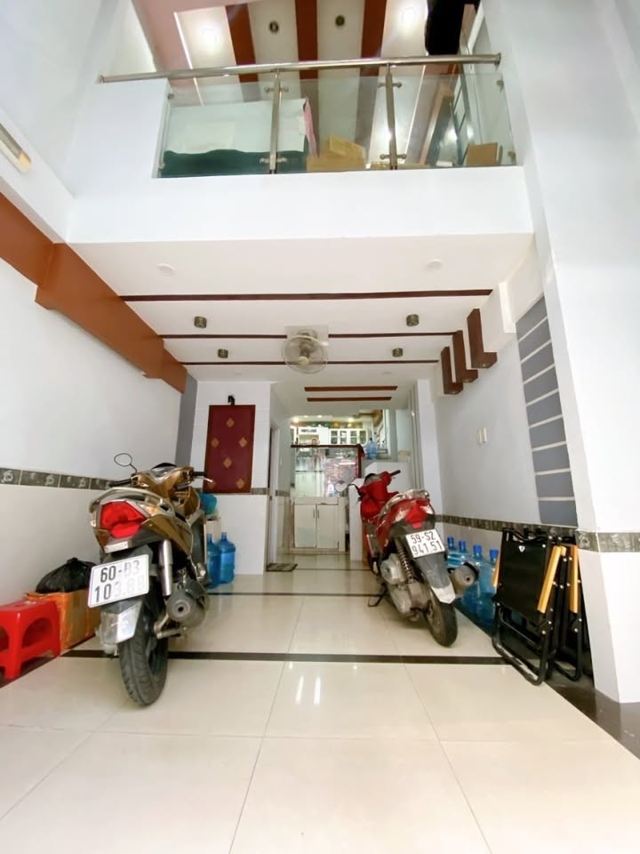 Nhà 5 tầng Hoàng Hoa Thám Bình Thạnh 45m² giá 8.5 tỷ - Thiết kế hợp lý, dọn vào ở ngay!