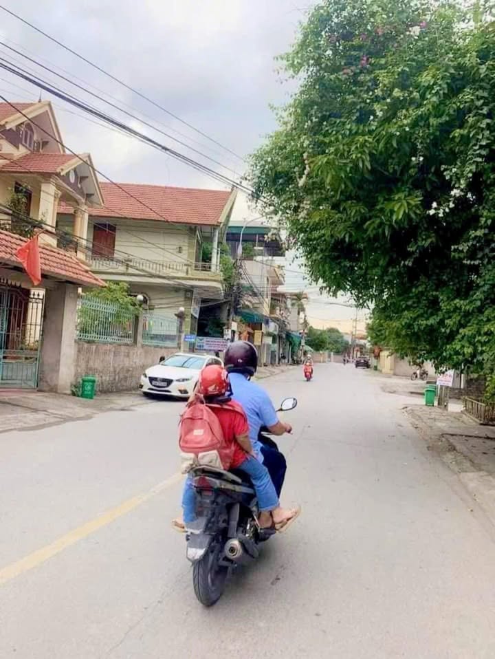 Đất nền góc 2 mặt tiền tại Quang Trung, Uông Bí 80m² chỉ 1.3 tỷ - Cơ hội đầu tư hấp dẫn!