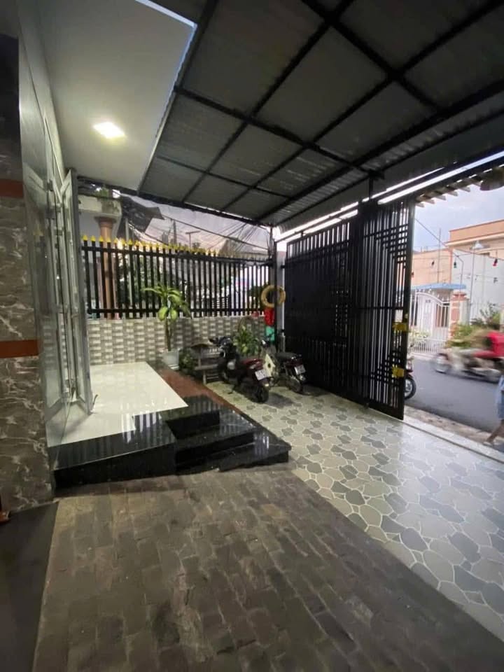 Nhà mặt tiền Nhựa Phước Tỉnh 134.9m² giá 4.8 tỷ - Phù hợp cho gia đình!