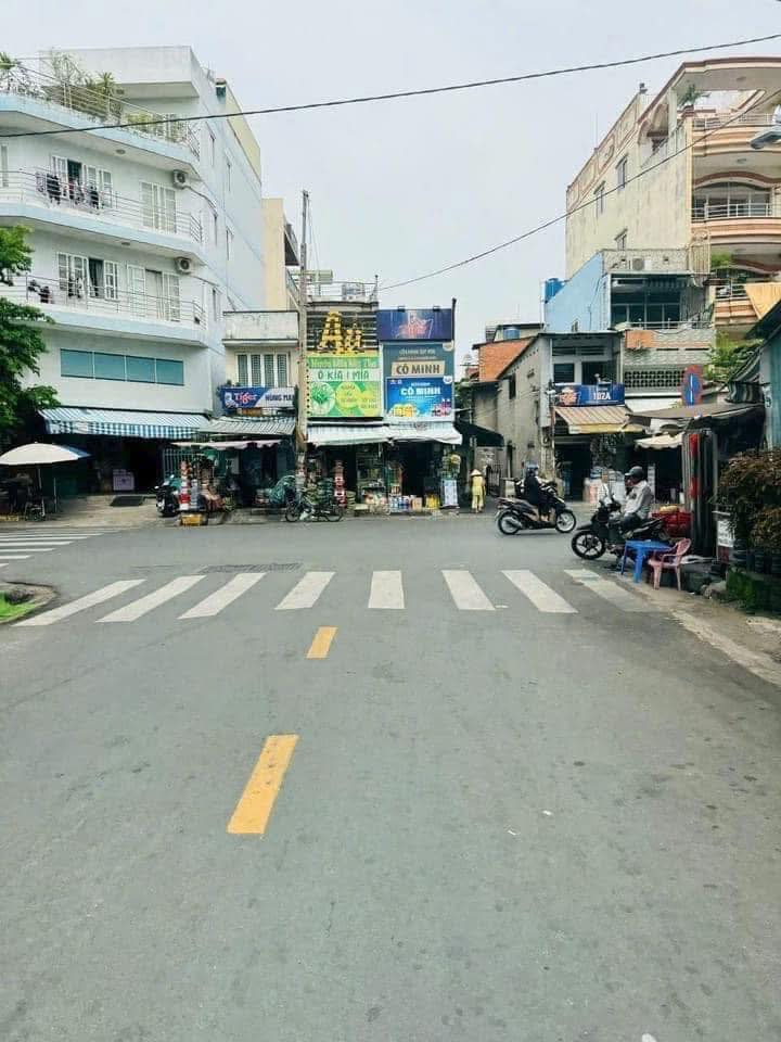 Nhà mặt tiền đường Đỗ Ngọc Thạnh, P15, Q5, 72m² giá 22 tỷ - Vị trí đắc địa kinh doanh!