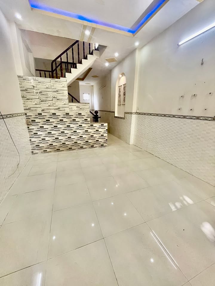 Nhà cho thuê Tân Vạn, Biên Hòa 2PN giá chỉ 4.5 triệu - Phù hợp cho gia đình nhỏ!