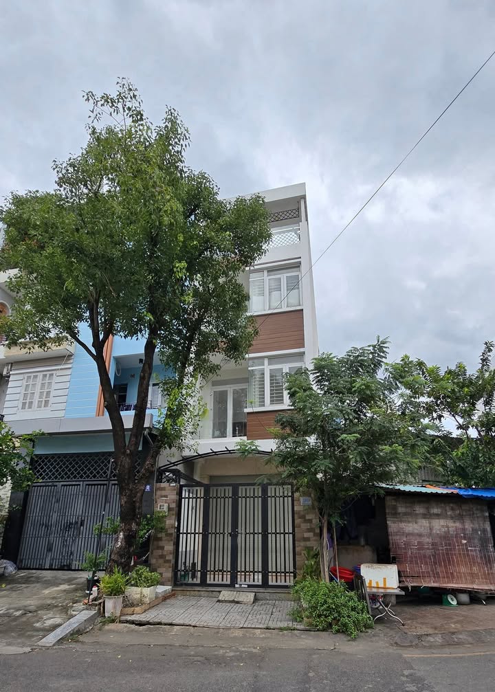 Nhà nguyên căn Tân Phong 60m² giá 25 triệu - Thích hợp vừa ở vừa làm văn phòng!