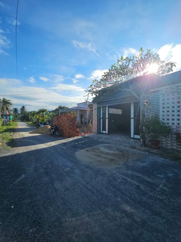 Nhà phố Ninh Thạnh Tây Ninh 155m² giá 1.32 tỷ - Nhà mới đẹp, tiện ích đầy đủ!