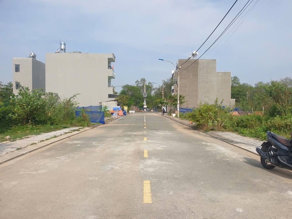 Đất nền đường 8, Long Phước, Thủ Đức 52m² giá 1.95 tỷ - Sổ hồng riêng, xây tự do!