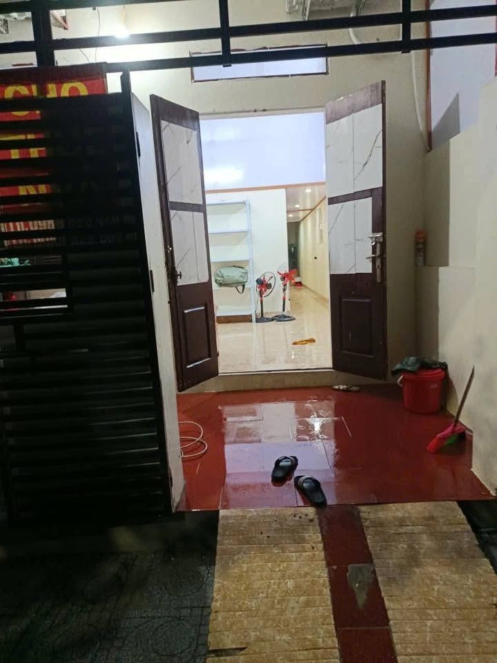 Nhà cho thuê lâu dài tại Lê Hồng Phong, Phủ Lý 90m² - Đồ dùng cơ bản, phù hợp gia đình!