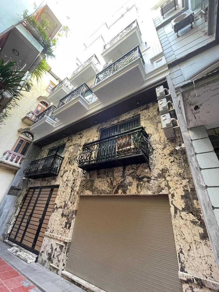 Nhà riêng Ngọc Khánh 6 tầng thang máy, diện tích 38m² giá 20.5 tỷ - Sổ đỏ chính chủ!