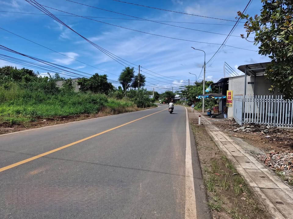 Đất thổ cư Định Quán 138m² giá 1.15 tỷ - Mặt tiền đường Cầu Trắng