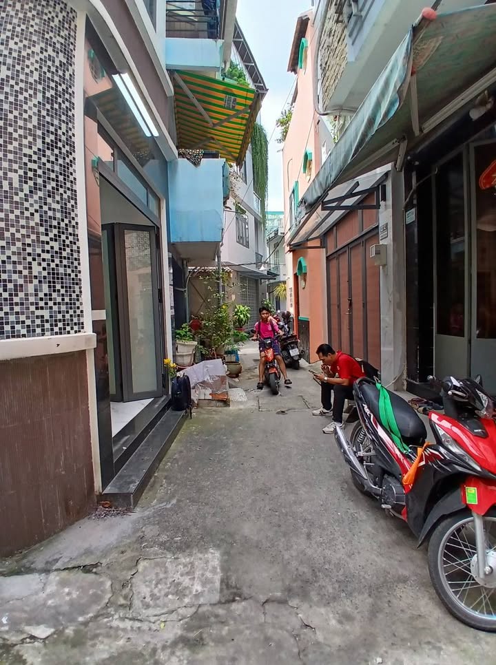 Nhà đẹp trung tâm quận 10, 26m² giá chỉ 5 tỷ - Ngôi nhà lý tưởng cho bạn!