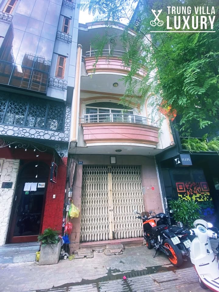 Nhà phố 4 tầng 94 Đề Thám, Cầu Ông Lãnh, Quận 1 giá 35 tỷ - Đầu tư sinh lời hấp dẫn!