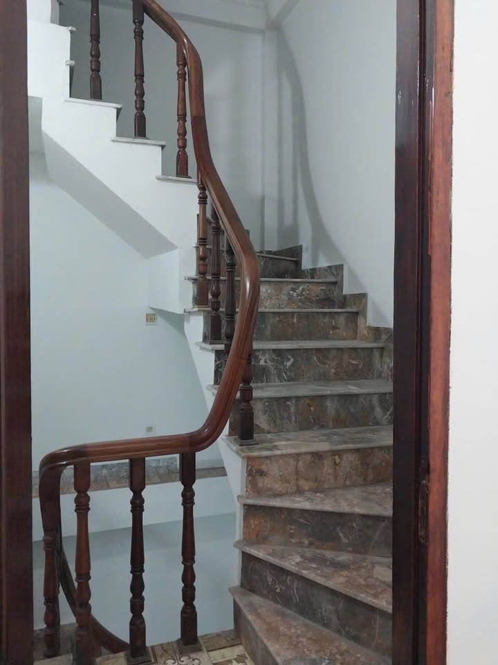 Nhà cho thuê 3 tầng tại Yên Nghĩa 42m² giá 5.5 triệu - Nhận nhà ngay!