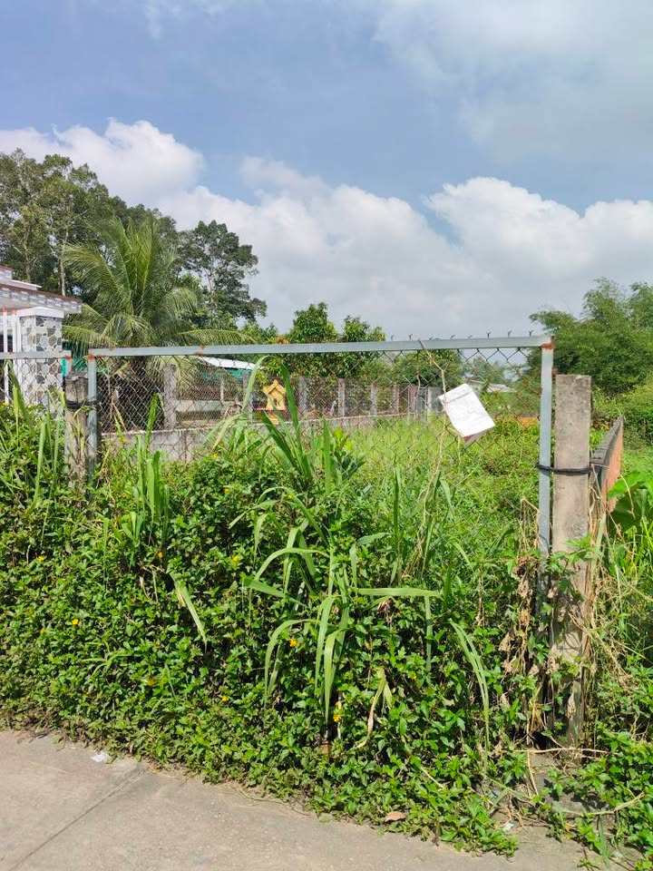 Đất góc 2 mặt tiền tại Phường Trà Vinh, 77m² chỉ 570 triệu - Cơ hội đầu tư lý tưởng!