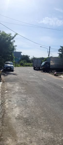 Nhà mặt tiền đường DX 81, phường Chánh Hiệp, 126m² giá 3.99 tỷ - Tiện ích đầy đủ, ô tô vào tận nơi!