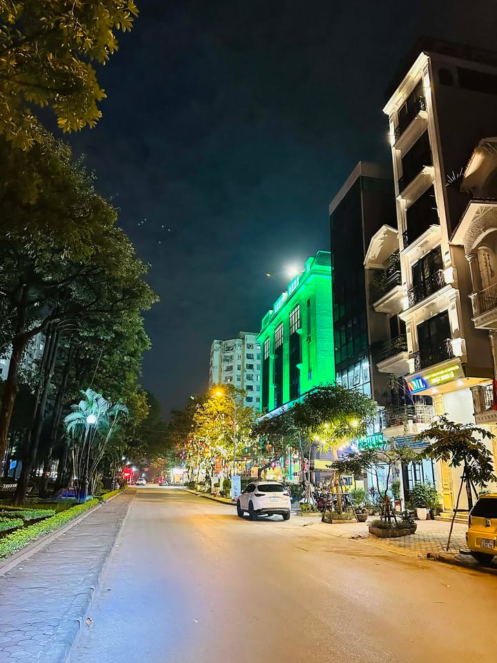 Mặt phố Nguyễn Cảnh Dị, Đại Kim 55m² giá thỏa thuận - Kinh doanh sầm uất, view vườn hoa!