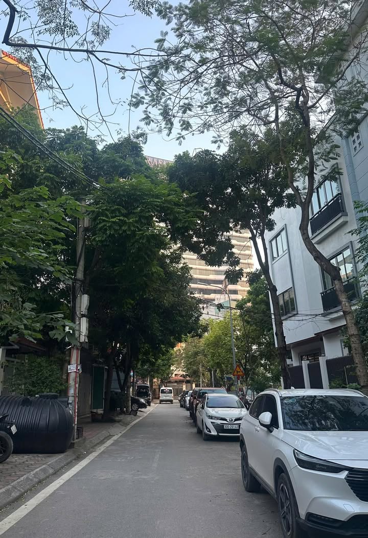 Nhà phố Xuân Đỉnh 35m² giá thỏa thuận - Tiện ích sát phố, vào ở ngay!