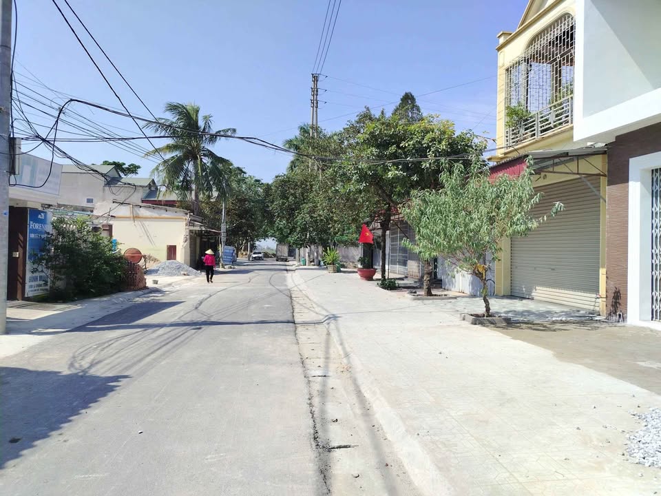 Nhà 2 tầng đầu ve - Phường Quảng Tâm, TP Thanh Hóa, 150m² chỉ 2.2 tỷ - Sổ đỏ chính chủ!