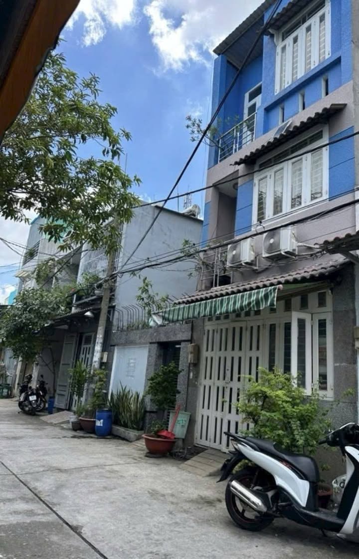 Nhà 3 tầng đường số 5, Bình Hưng Hòa, 32m² Giá 3 tỷ - Chốt nhanh trong tuần!