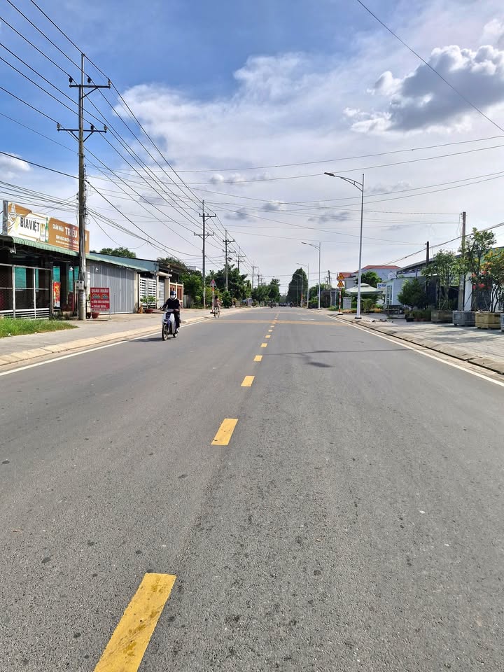 Đất mặt tiền đường Huỳnh Tấn Phát Tây Ninh 549m² giá 5.49 tỷ - Vị trí đắc địa cho đầu tư!