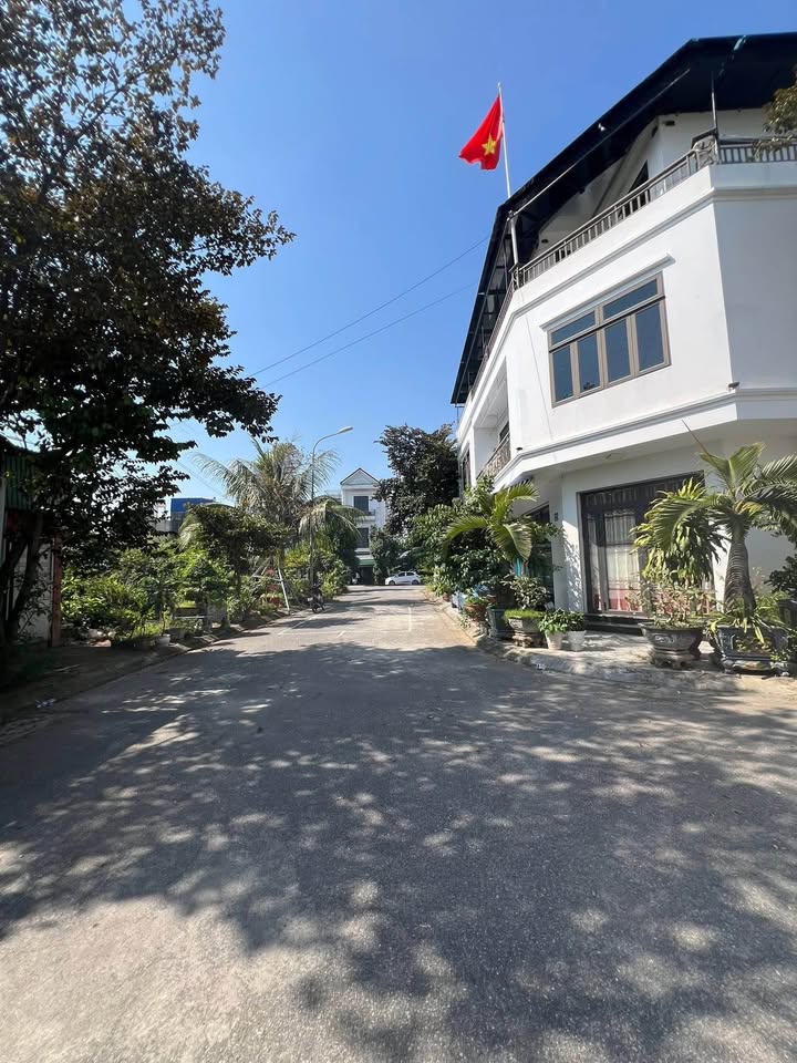 Đất nền tái định cư Bạch Mai 63,2m² giá 3 tỷ - Vị trí đắc địa, tiện ích đầy đủ!