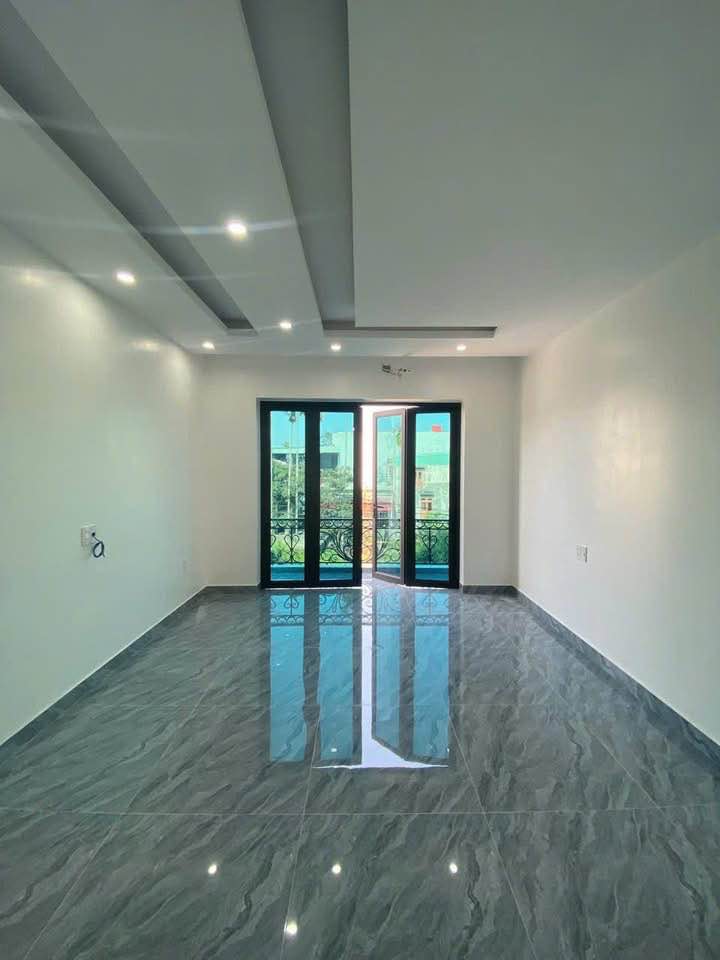 Nhà 4 tầng độc lập tại Đồng Hoà, Hải Phòng - Ô tô vào nhà, giá 4.68 tỷ!