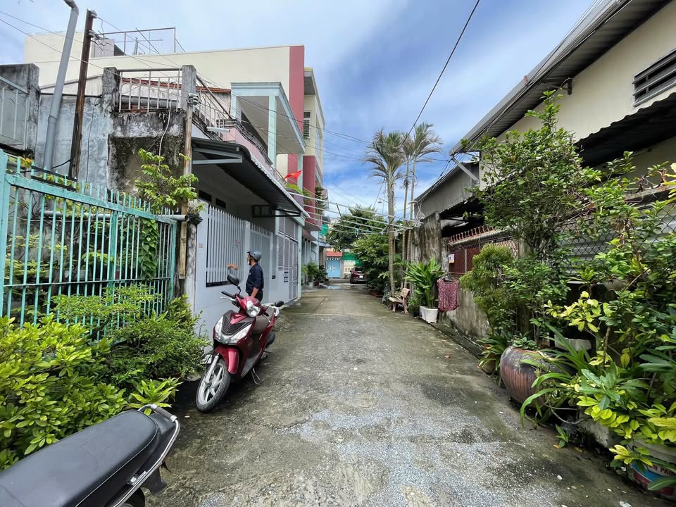 Đất nền Hẻm 86 Cách Mạng Tháng 8, Ninh Kiều 64m² giá 2.15 tỷ - Bán nền tặng nhà cũ!