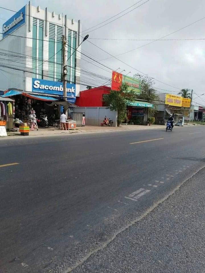 Đất nền mặt tiền Quốc lộ 1A, Thạnh Phú, Mỹ Xuyên, 1400m² - Cơ hội đầu tư tuyệt vời!