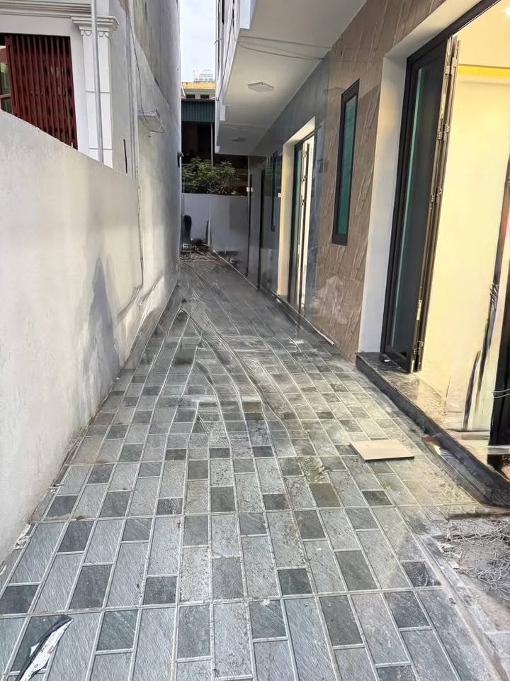 Nhà 3 tầng phường Kỳ Bá, Thái Bình 42m² giá 2 tỷ - Thiết kế hiện đại và sang trọng!