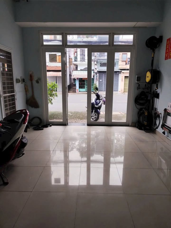 Cho thuê nhà mặt tiền đường Tuệ Tĩnh, quận 11, 48m² giá 15 triệu - Đầy đủ tiện nghi sẵn sàng vào ở!