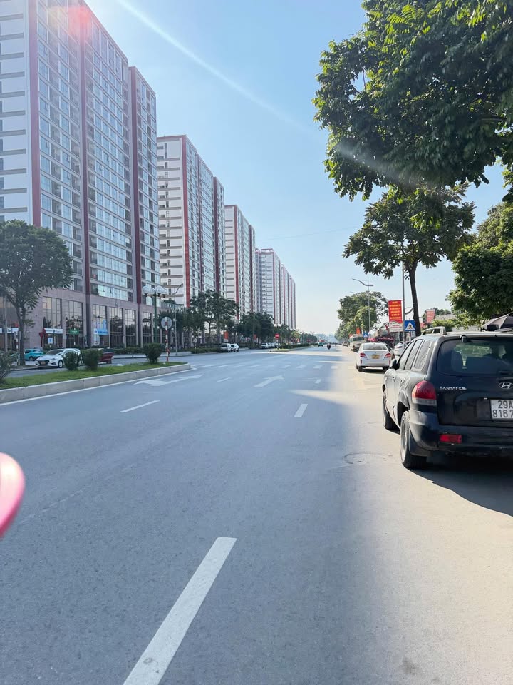 Nhà phố Ngọc Thụy Long Biên 26m² giá 10.5 tỷ - Kinh doanh sầm uất!