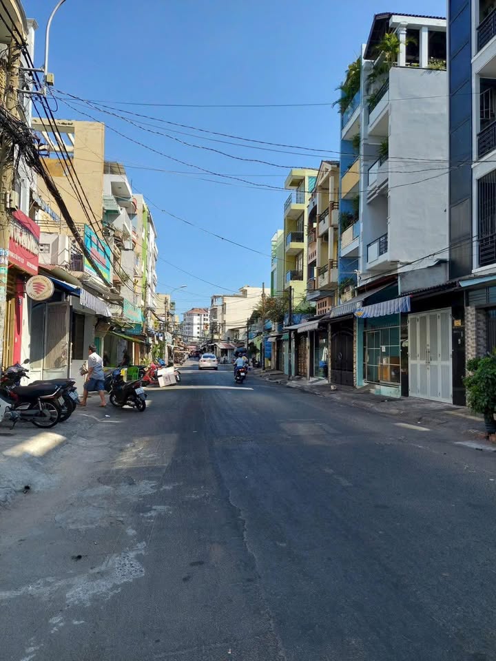 Bán Nhà Mặt Tiền Lê Thị Bạch Cát, Phú Thọ, 49.7m² - Giá 9.5 tỷ, Đầu Tư Sinh Lời