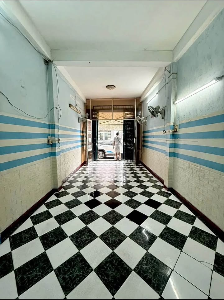 Nhà nguyên căn mặt tiền Trần Nhật Duật, Nha Trang 156m² giá chỉ 18 triệu/tháng - Kinh doanh lý tưởng!