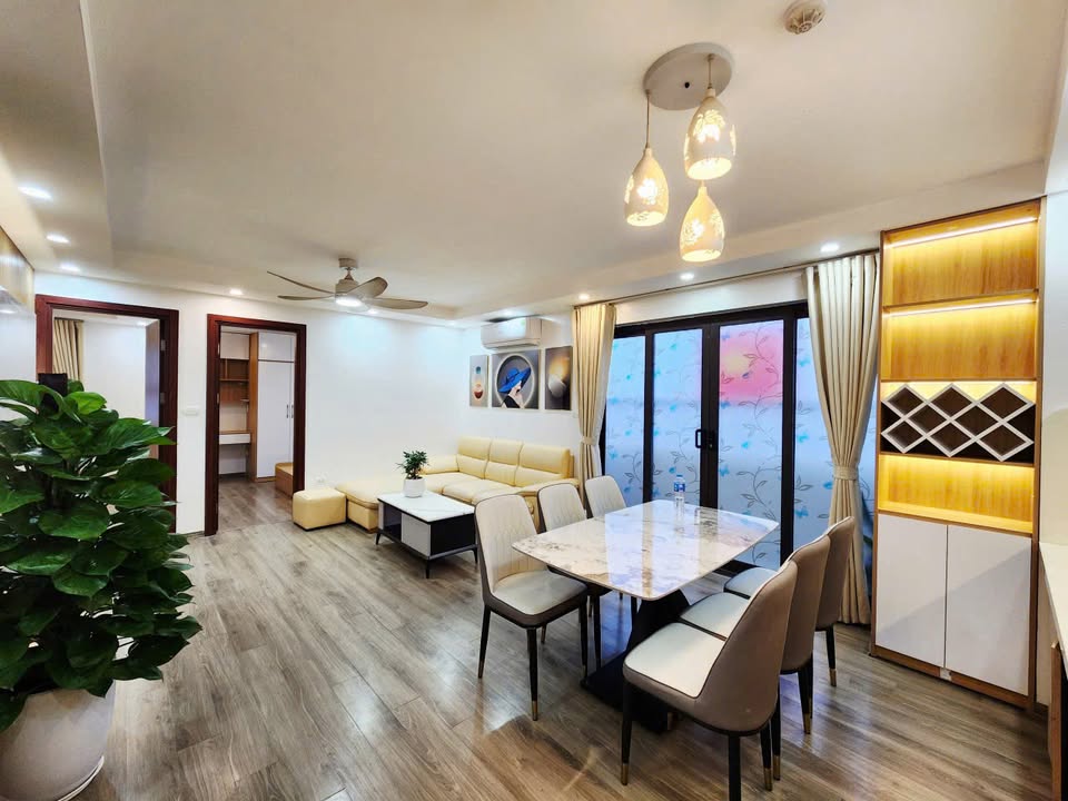 Căn hộ góc 73m² giá 4.1 tỷ - Full nội thất, sẵn sàng vào ở!