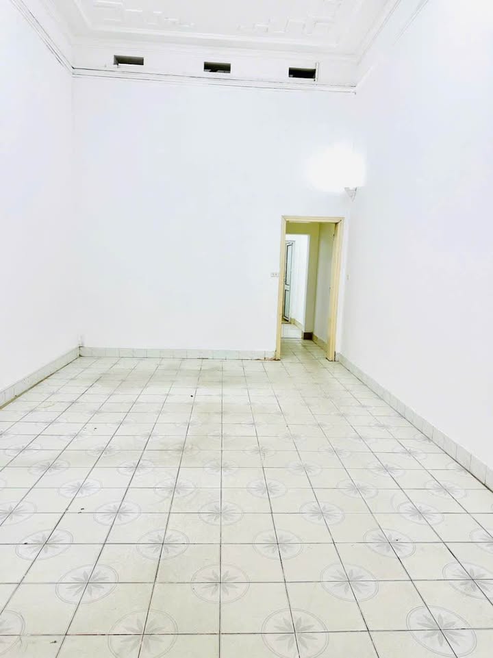 Nhà nguyên căn Cầu Giấy 80m² giá 15 triệu - Phù hợp làm văn phòng, ở hoặc kinh doanh online!