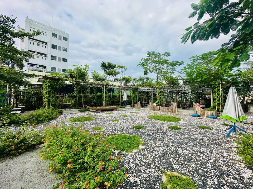 Mặt bằng kinh doanh cho thuê tại Lý Thái Tổ 400m² giá 25 triệu - Phù hợp mở quán cafe, nhà hàng!