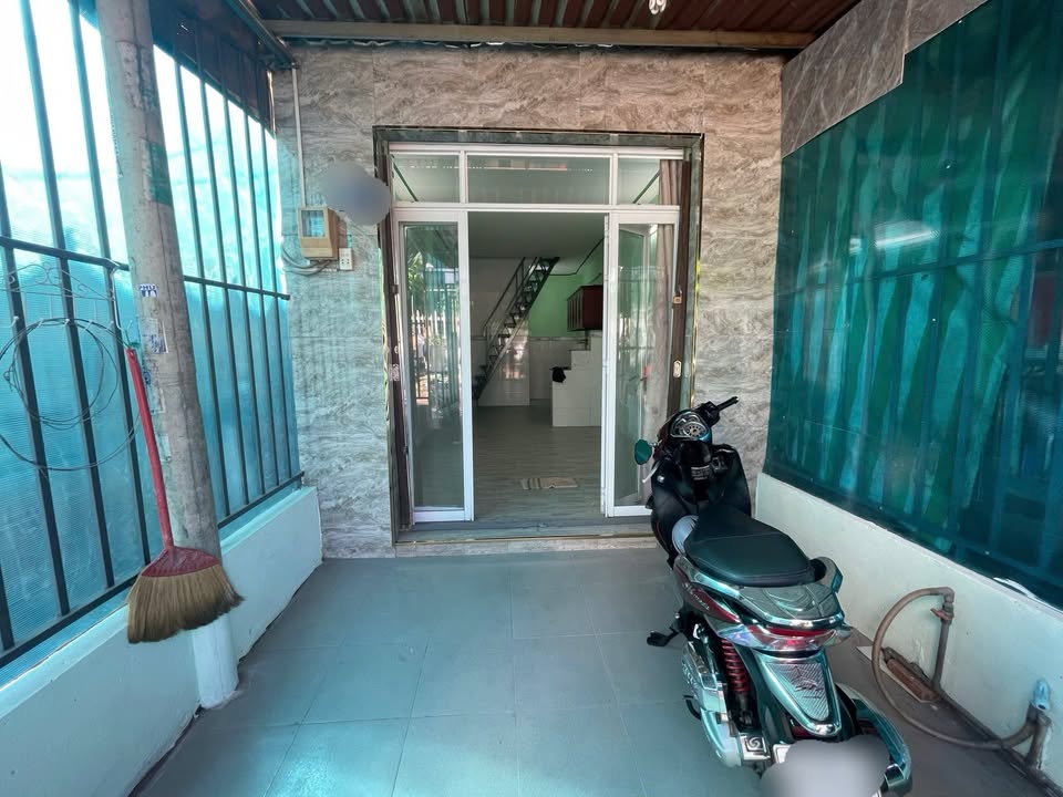 Nhà nguyên căn hẻm xe tải đường Âu Dương Lân, quận 8, 32m² - Nhà trống, dọn vào ở ngay!