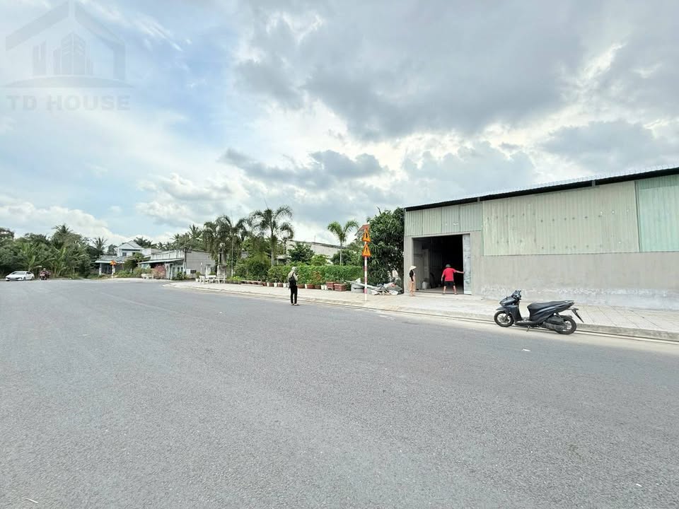 Kho cho thuê KDC Ngân Thuận Bình Thủy 500m² giá 16 triệu - Kho mới, điện 3 pha
