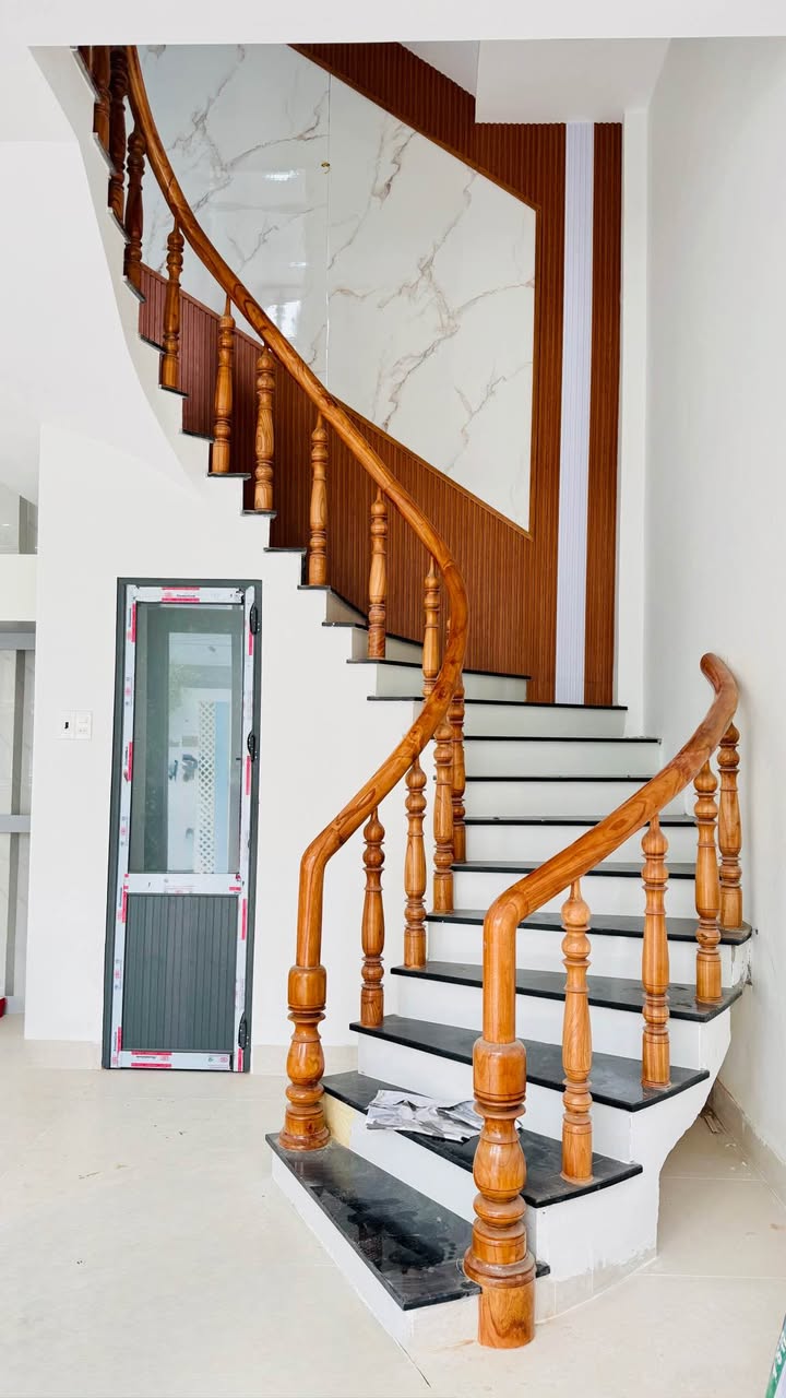 Nhà phố 4 tầng đường ô tô tại Quy Nhơn Nam 44m² giá 5.3 tỷ - Khu dân trí cao