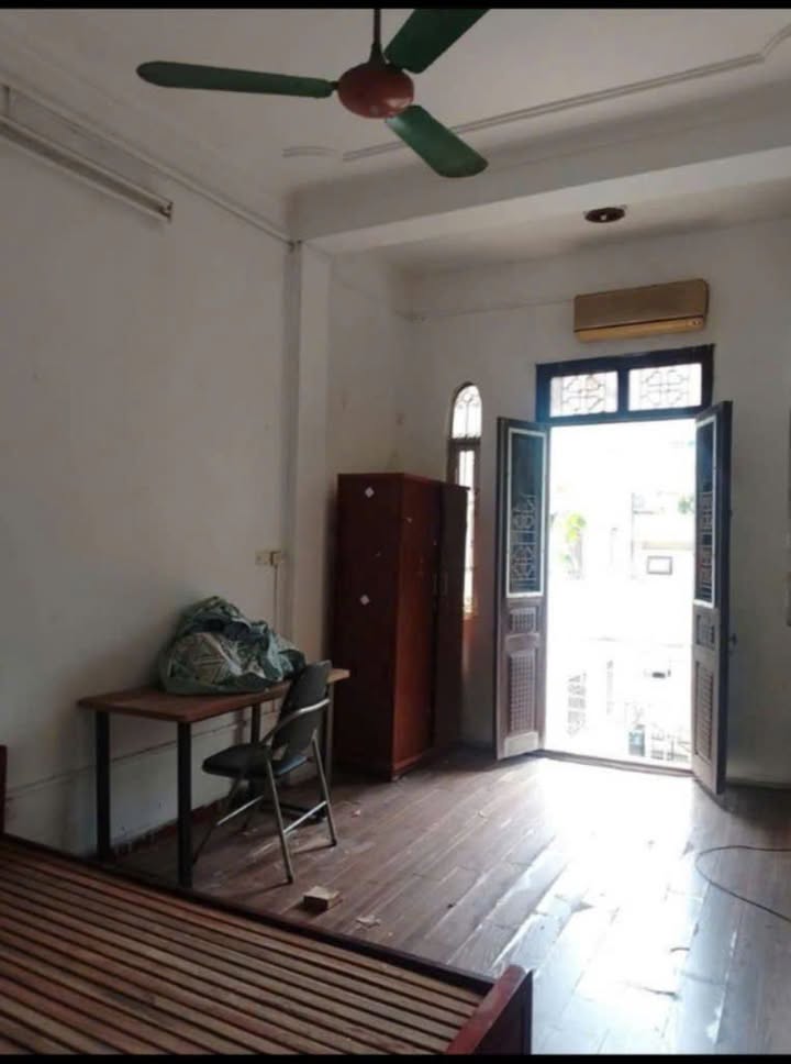 Cho thuê căn hộ dịch vụ Ngọc Khánh, Ba Đình 40m² giá 17 triệu - Nội thất đầy đủ, sẵn 7 phòng ngủ!