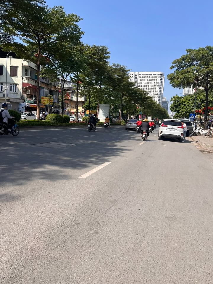 Nhà mặt phố Trung Kính, Cầu Giấy 70m² - Ngõ ô tô thông, giá thỏa thuận!