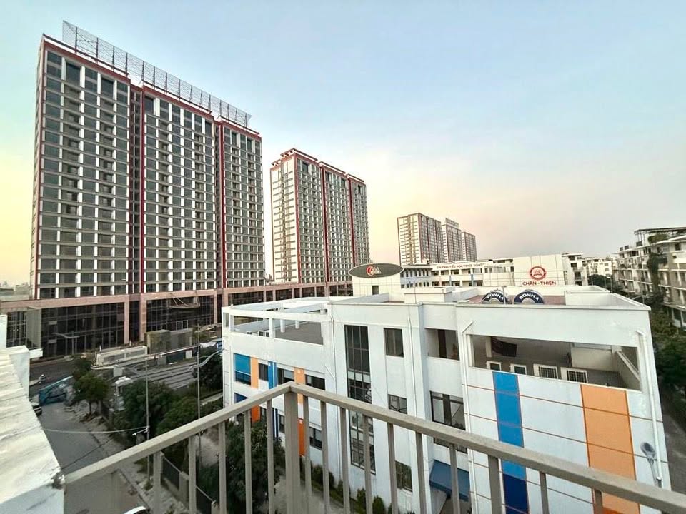 Townhouse Khai Sơn City Long Biên 111m² giá 40 tỷ - Lô góc đẳng cấp gần trường học!