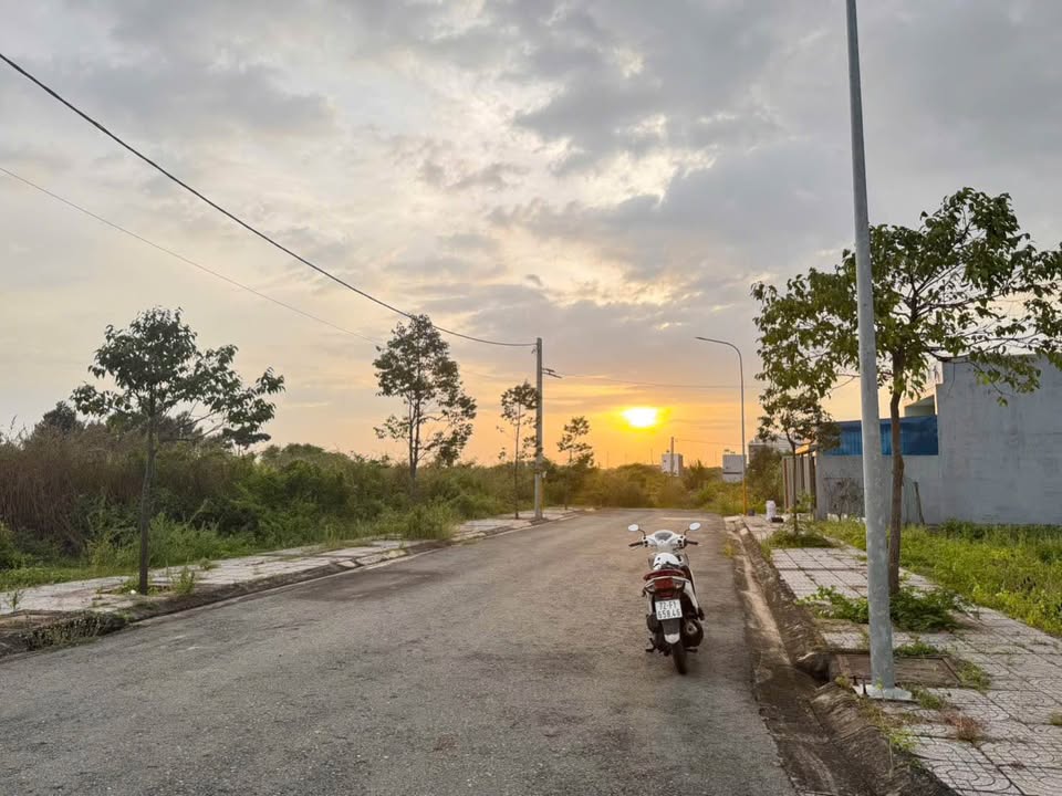 Đất nền 2 mặt tiền Lan Anh 1, Hòa Long, 92m² giá 2.15 tỷ - Cơ hội đầu tư tuyệt vời!