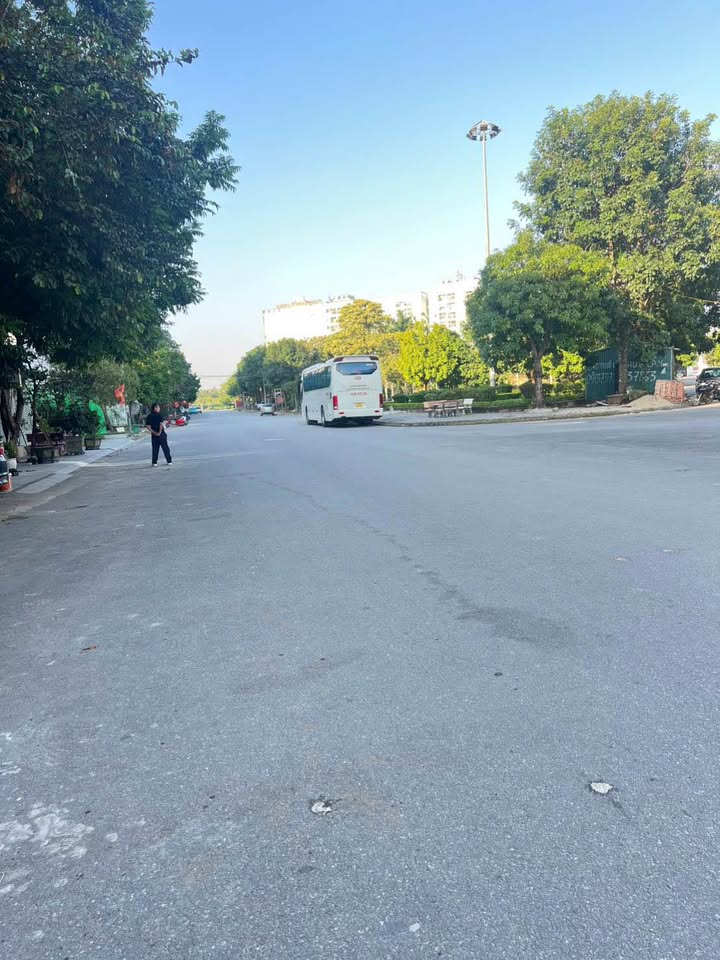 Nhà 3 tầng mặt tiền 4m trước khách sạn Mường Thanh, TP. Thanh Hóa - Sổ đỏ chính chủ chỉ 5 tỷ!