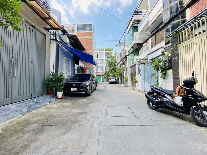Nhà phố Bùi Đình Túy 72m² giá 9 tỷ - Hẻm ô tô đậu cửa, pháp lý chuẩn