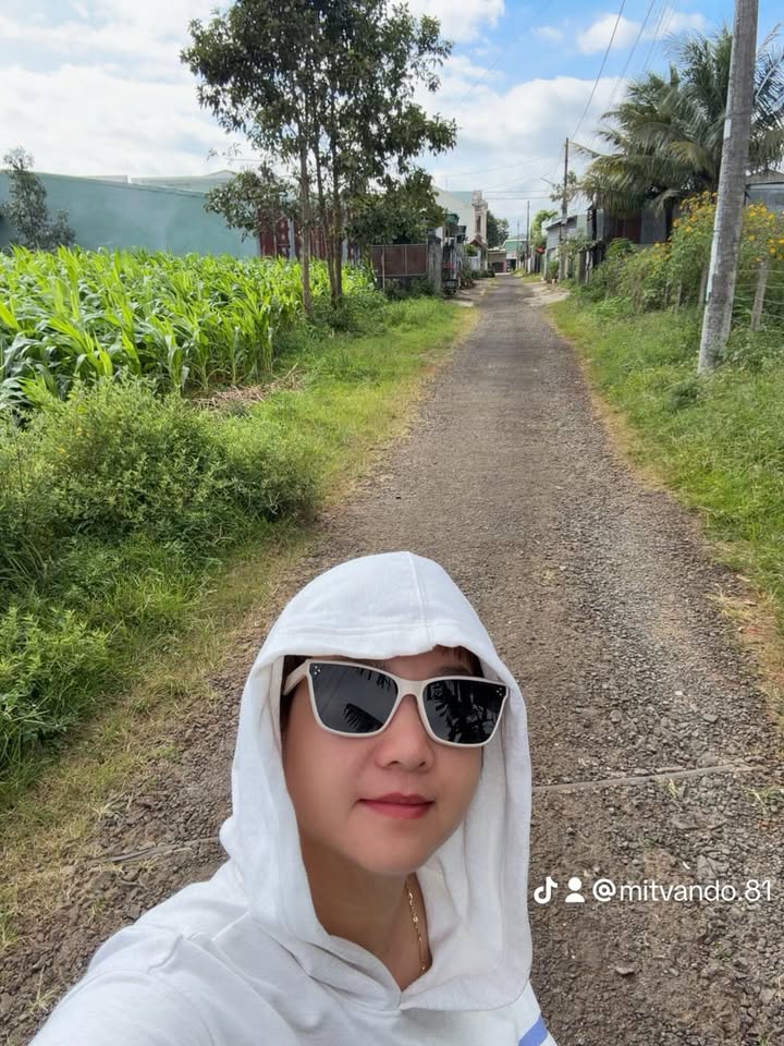 Đất Hẻm 15 Ký Con, Yên Thế, Pleiku 97.25m² - Giá chỉ 1 tỷ VND, Sổ hồng chính chủ!