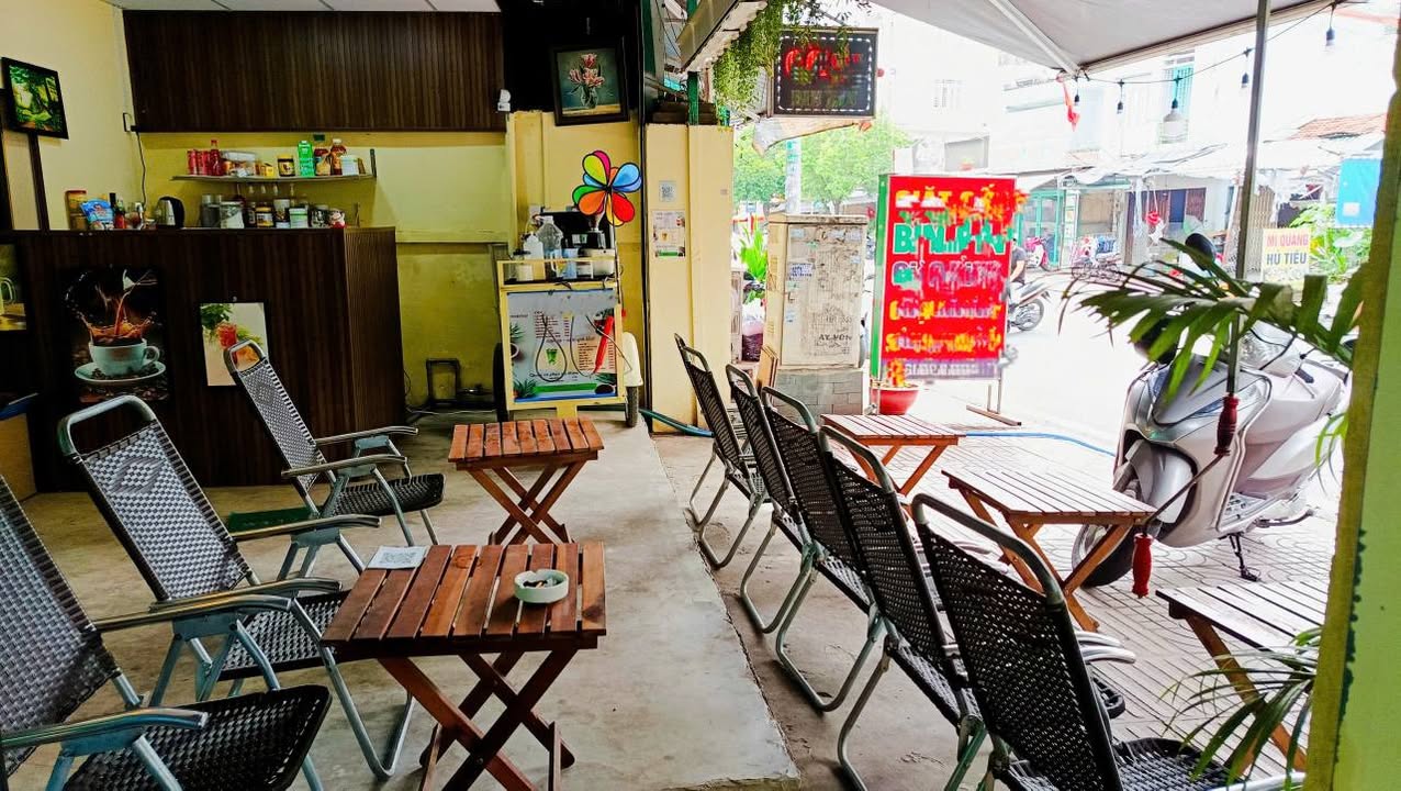 Quán Cafe mặt tiền đường Tân Quý, Quận Tân Phú 50m² - Setup sẵn chỉ việc vào kinh doanh!