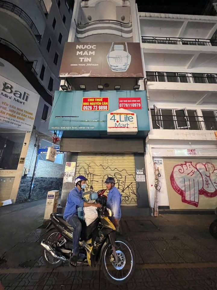 Bán FrontHouse 60m² đường Trần Quang Khải, quận 1 - Góc vàng 2 mặt tiền nổi bật!