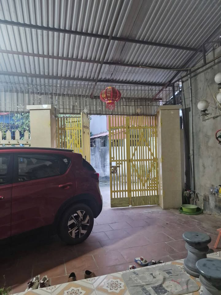 Nhà 2 tầng Ngọc Trạo, Bỉm Sơn 120m² giá 2 tỷ - Thiết kế hiện đại, dân trí cao!