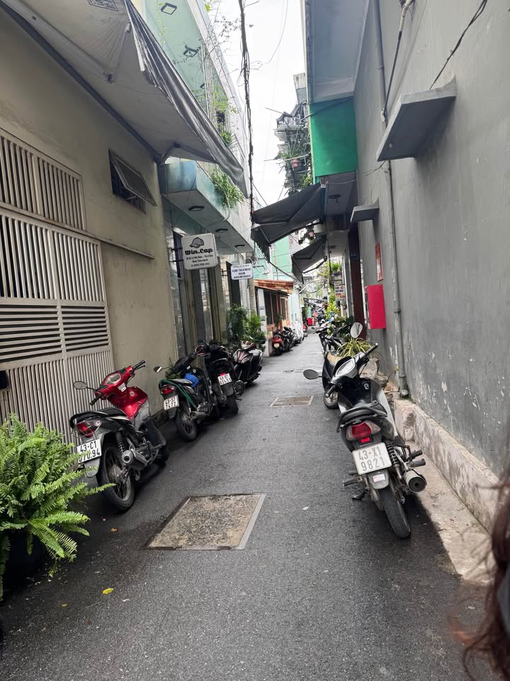 Nhà 2 tầng mặt kiệt Lê Duẩn, Thạch Thang 105m² giá 4 tỷ - Kinh doanh homestay lý tưởng!