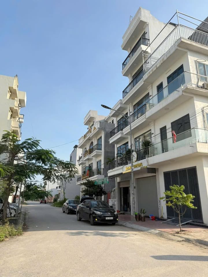 Đất nền TDC A51 Hồ Sen - Vĩnh Niệm 56m² giá 5.1 tỷ - Vị trí dân cư đông đúc!