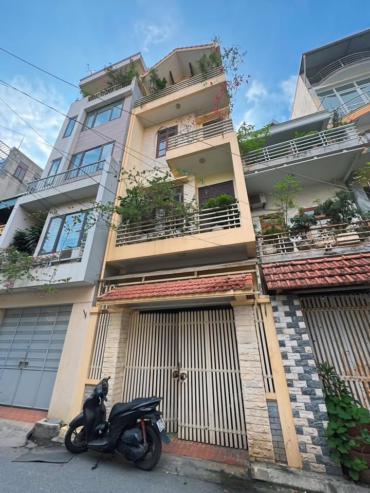 Nhà đẹp Láng Hạ 55m² giá 20 tỷ - Ngõ ô tô tránh, kinh doanh sầm uất!